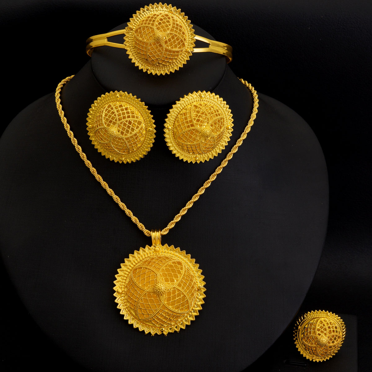 Africa Dubai Golden Color Jewe - Ethnic Fashion Dubai recension och pris